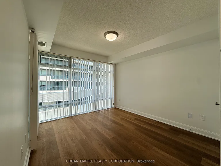 2191 Yonge St #1208 — Photo 12