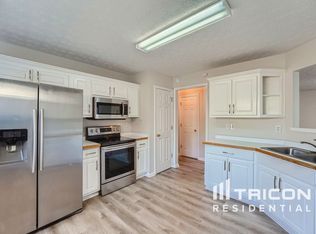 1504 Riverglen Dr, Loganville, GA 30052
