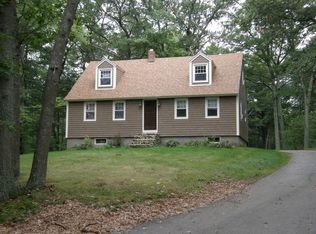 90 Spring St, Wrentham, MA 02093