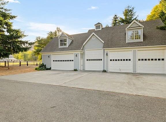 3rd image of 6800 Mill Creek Rd