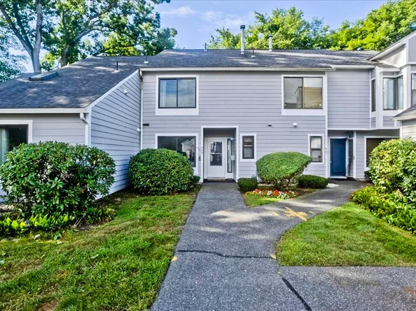 409 Nassau Dr Unit 409, Springfield, MA 01129