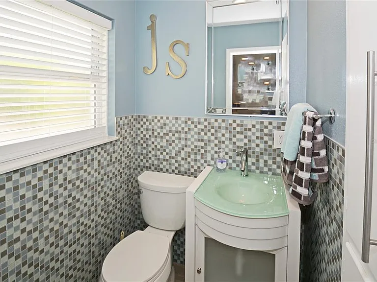 7020 Mango Ave S — Photo 27