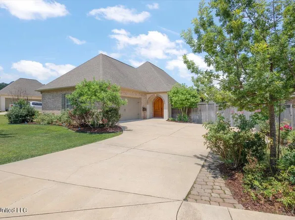 108 Magnolia Place Cir, Brandon, MS 39047