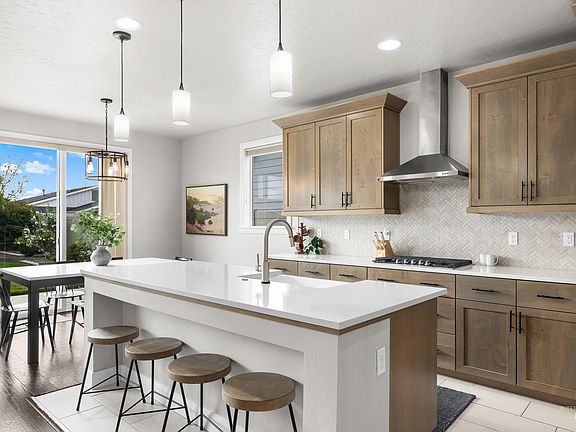 5th image of 2030 N Snowfield Ave