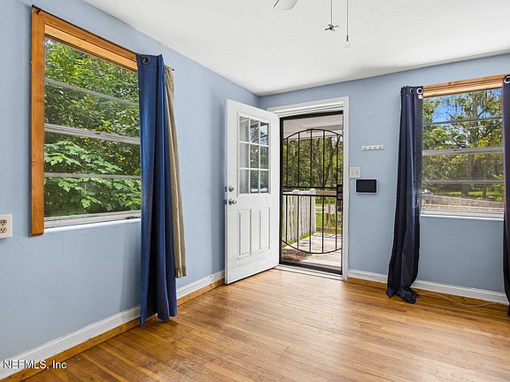 2nd image of 2243 5TH Avenue