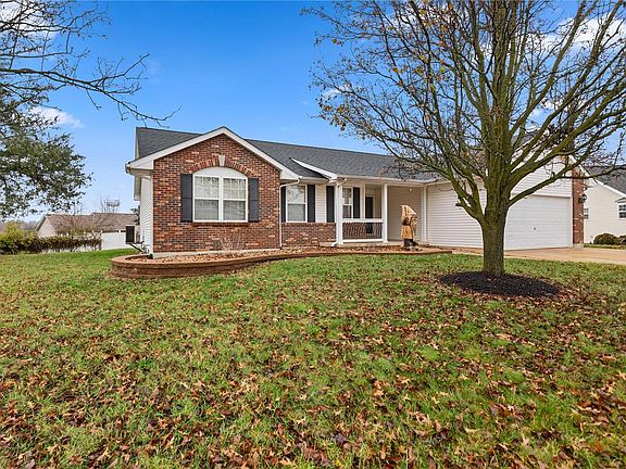 3rd image of 1246 Marigold Ct