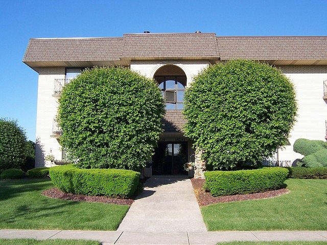 1st image of 15241 Catalina Dr Unit 2
