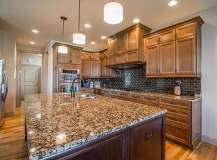 917 Marcassin Dr, Columbia, MO 65201