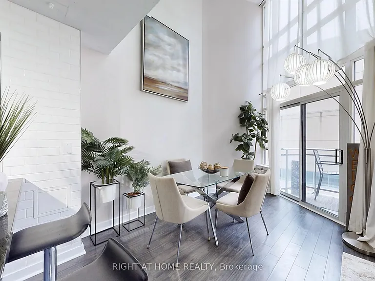 255 Richmond St E #401 — Photo 16