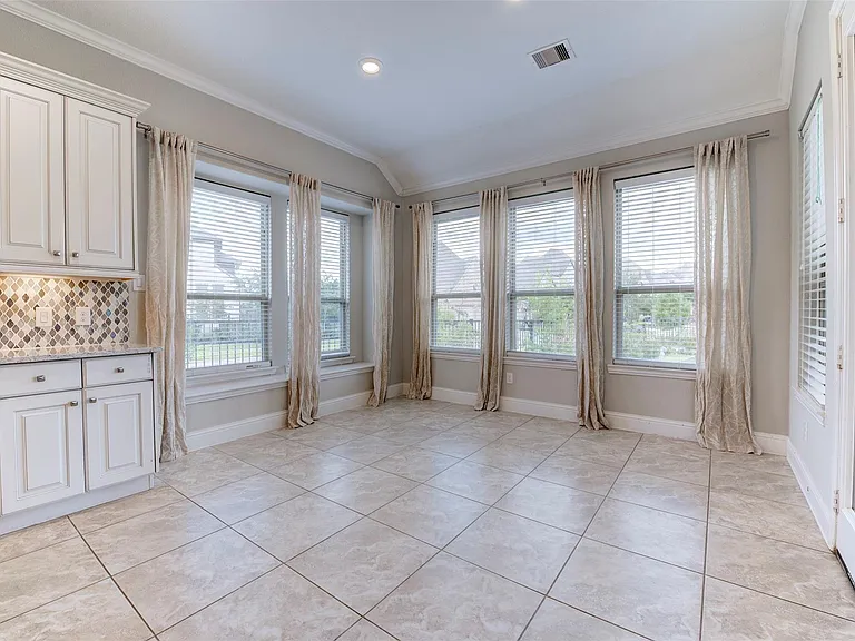 19403 Trinity River Dr — Photo 9