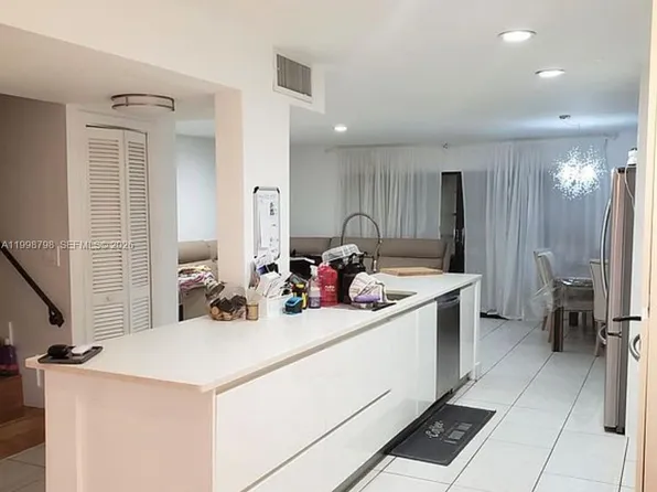 3301 Raleigh St #4A, Hollywood, FL 33021