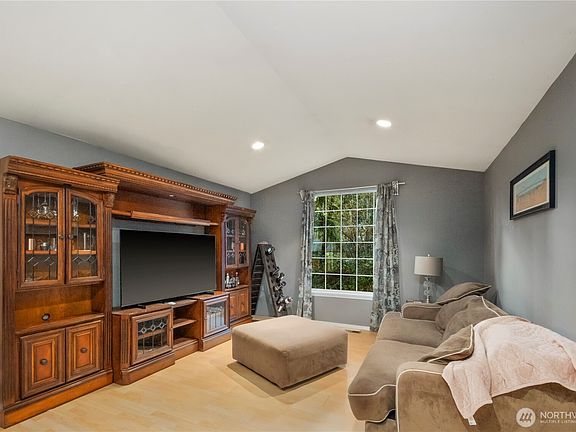2nd image of 10405 Olympic Place