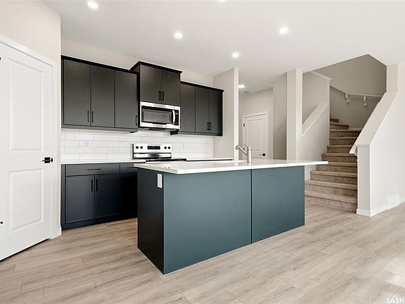 5th image of 3252 Favel DRIVE