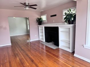 2445 E 73rd St APT 2, Chicago, IL 60649