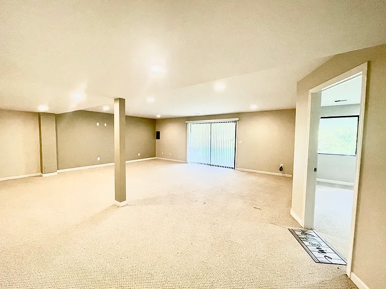 4608 Laurel Club Cir — Photo 18