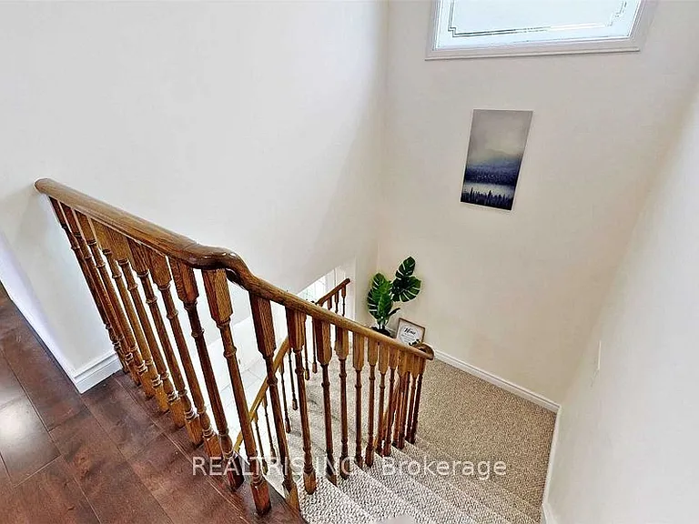 68 Gretman Cres — Photo 34