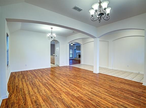 4th image of 1404 Eagle Point