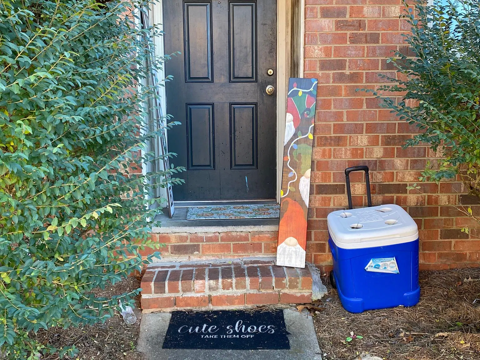 4 bed, 2580 sqft, $2,400 — Photo 1