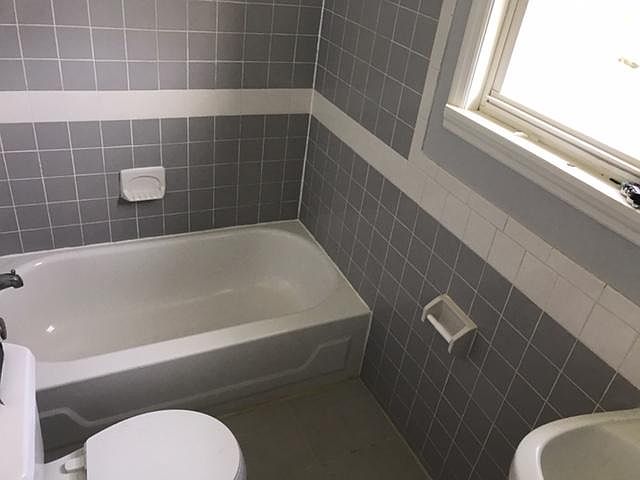 1st image of 264 Sanford St Floor 1