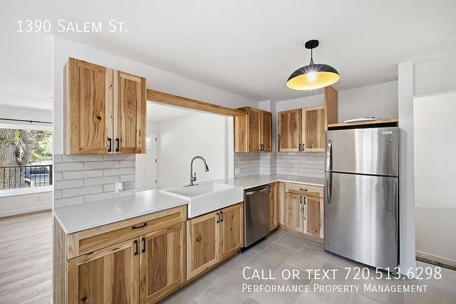 Beautifully updated home — Photo 4