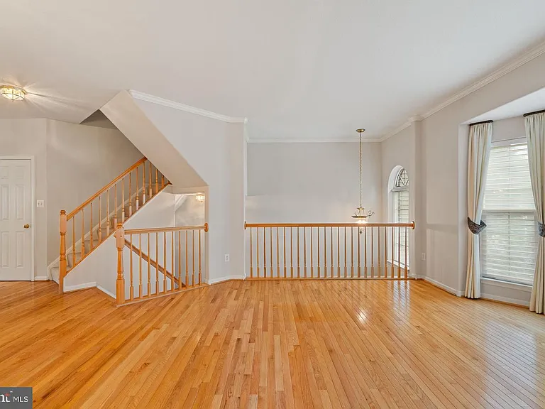 13280 Maple Creek Ln — Photo 8