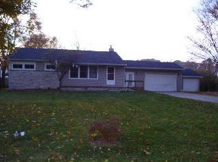 9067 S Pheasant Dr, Temperance, MI 48182