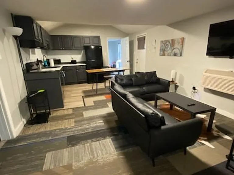 231 W Washington Ave — Photo 11