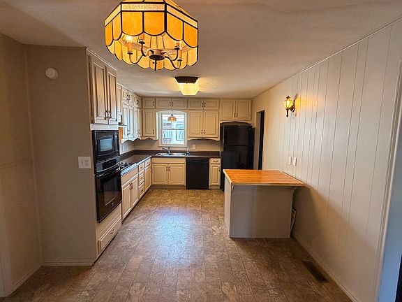 5th image of 1109 Buena Vista St