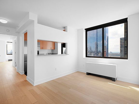 3rd image of 420 W 42nd St APT 36F