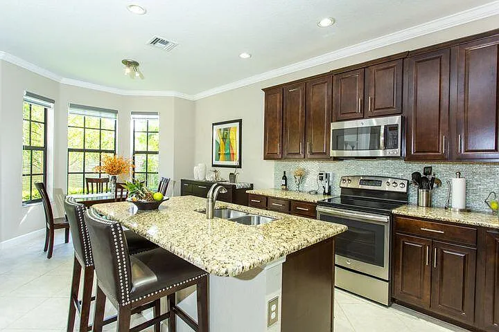 10426 Wellington Parc Dr — Photo 5