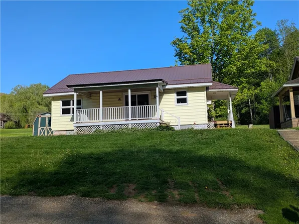 108 Dallas Rd, Bradford, PA 16701