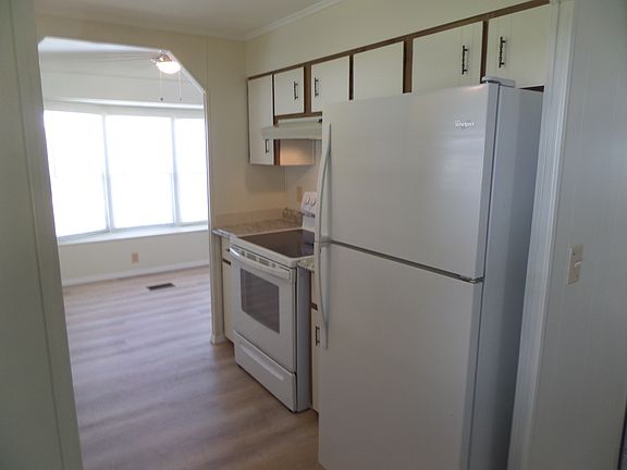4th image of 39 Camino Real Dr