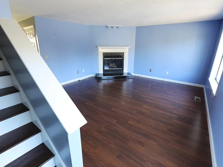 Wellington Cir — Photo 4