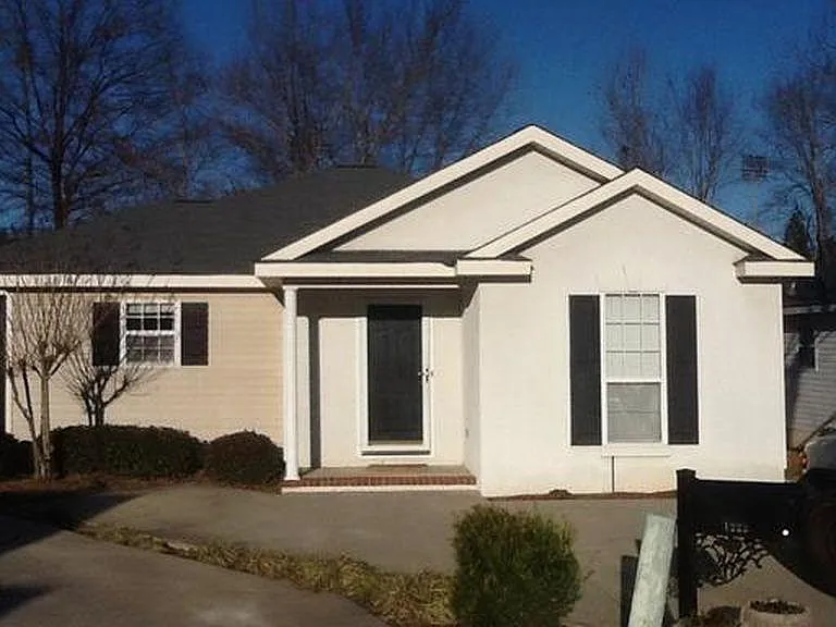 Building Photo - 1220 Kendal Ct