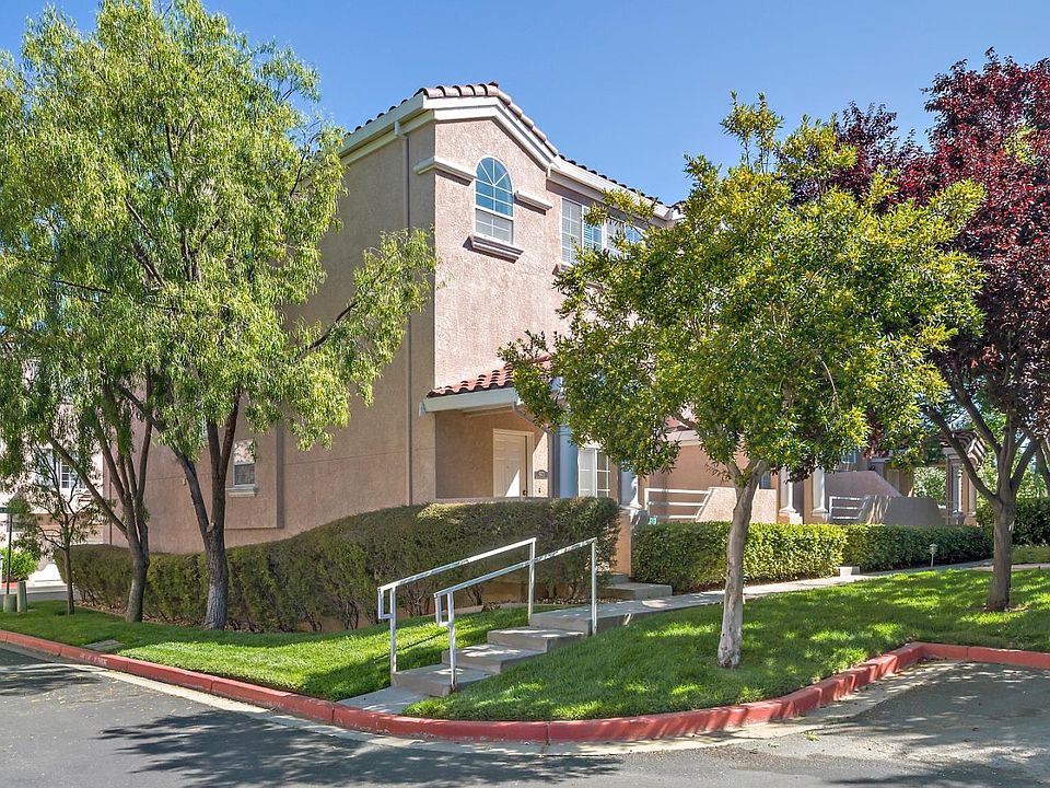 1st image of 6973 Silver Fox Dr