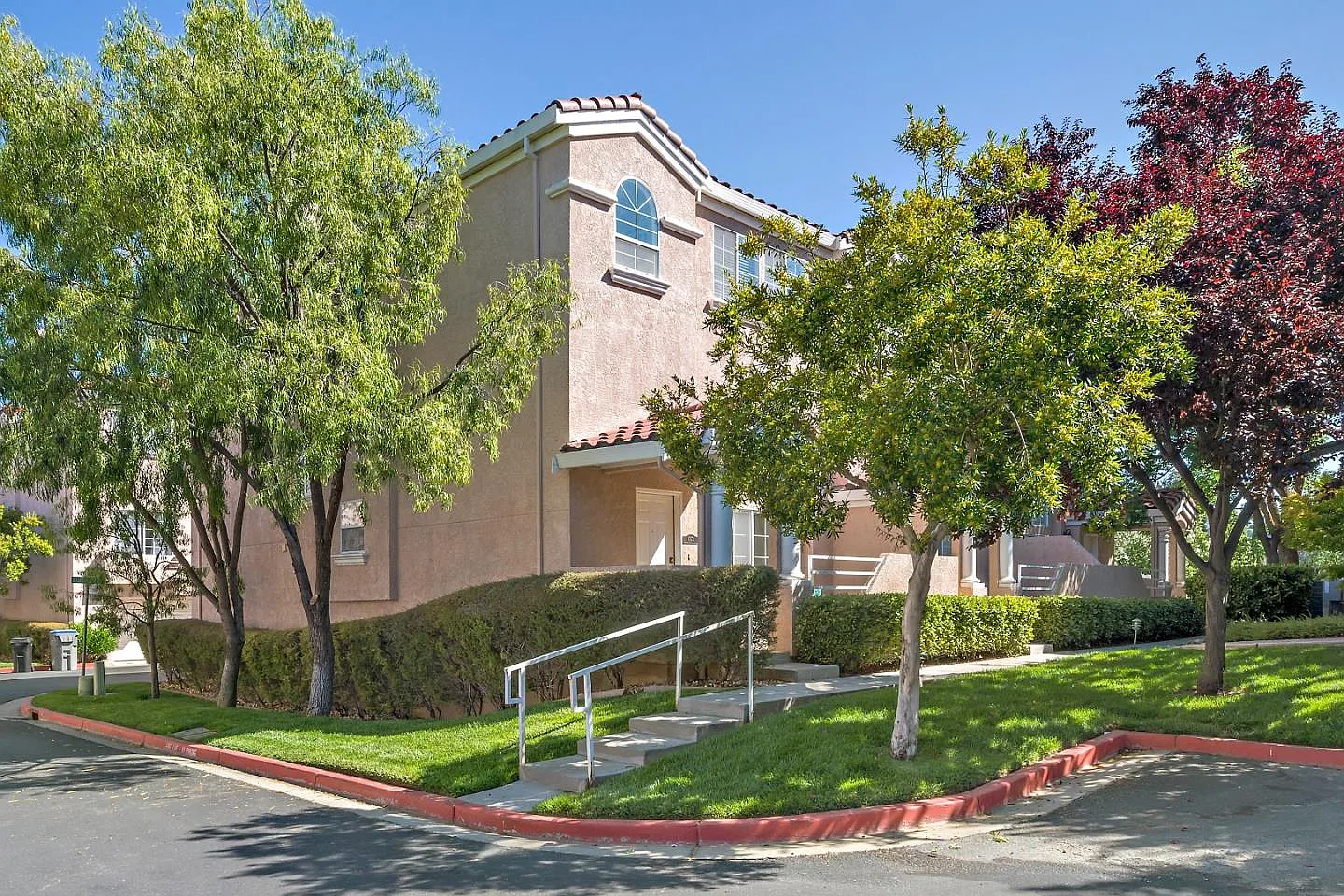 6973 Silver Fox Dr photo 1