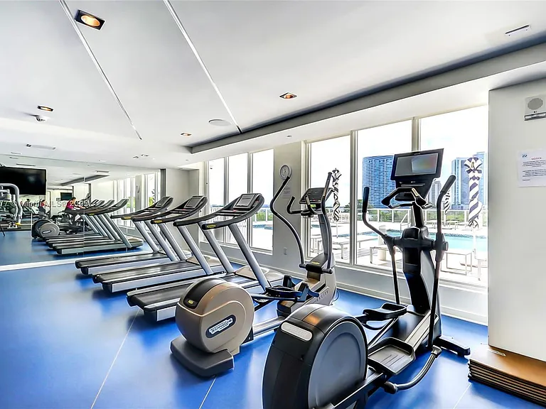 4250 Biscayne Blvd #918 — Photo 44