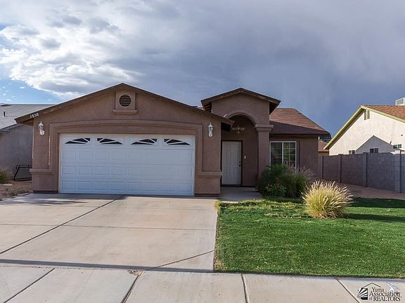 2nd image of 3858 E San Pedro St
