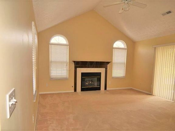 3rd image of 6249 Hampton Green Pl