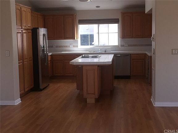 2nd image of 1521 Artesia Blvd #1