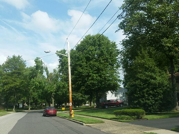 5th image of 100 Winding Brook Dr