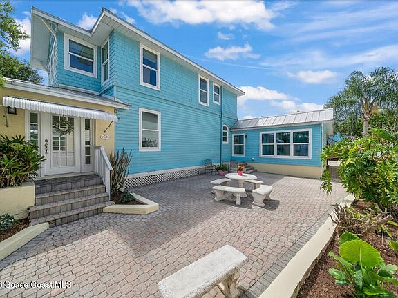 5th image of 1110 Riverside Dr