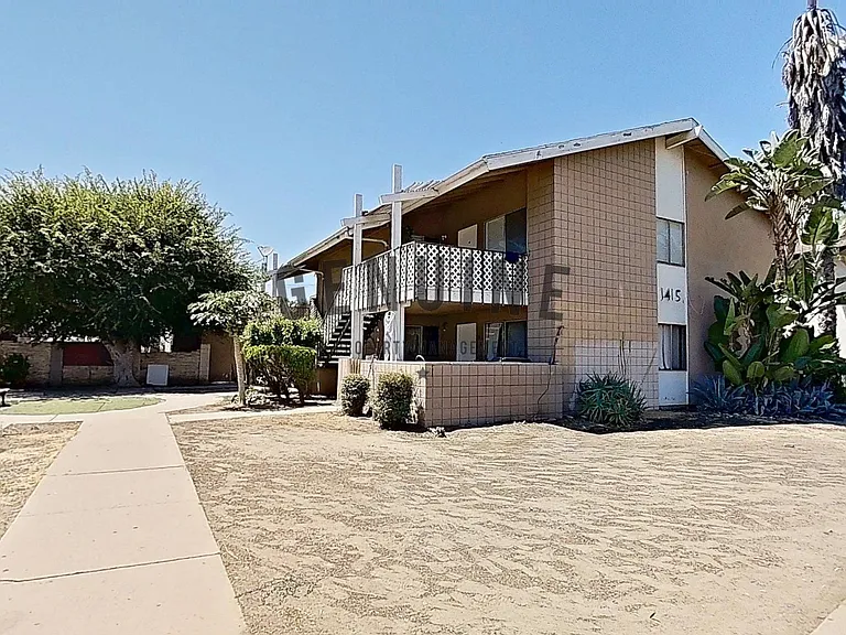 Cameo Ln Four-Plex — Photo 26