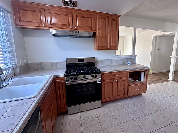 4th image of 20334 Callaway Ave