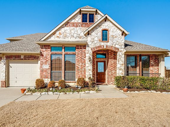 2nd image of 2947 Oasis Dr