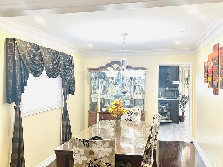 3076 Bayberry Dr — Photo 6