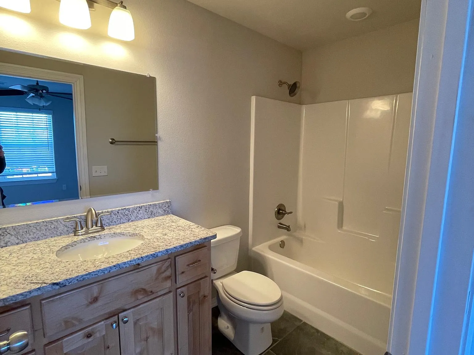 2 bed, 2.5 bath, 1152 sqft, $1,250 — Photo 3