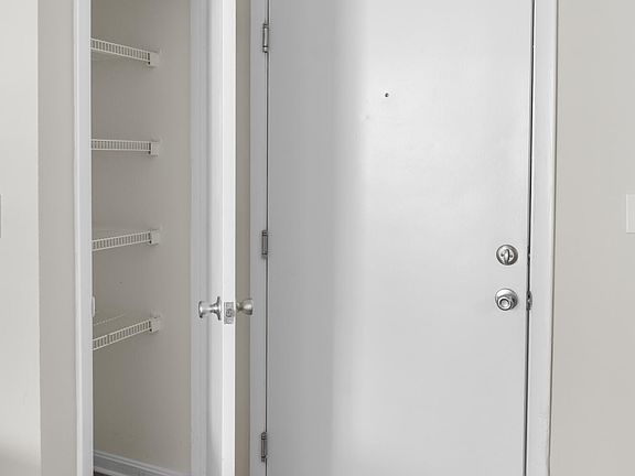 4th image of 2745 Grinstead Dr APT 211