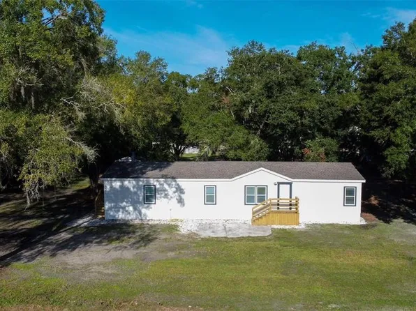 6447 Tulip Dr, Zephyrhills, FL 33544