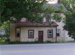 967 Mercer Rd, Beaver Falls, PA 15010